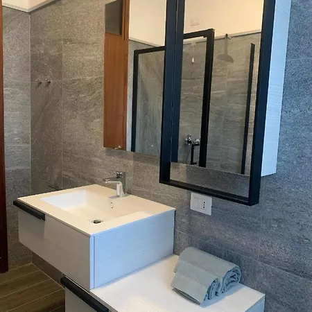 Appartement Lario Promenade: Family Friendly In