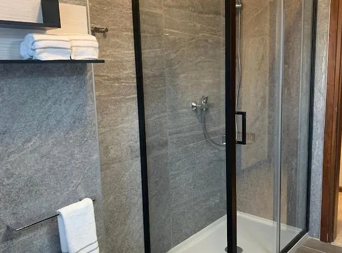 Lario Promenade: Family Friendly In Como