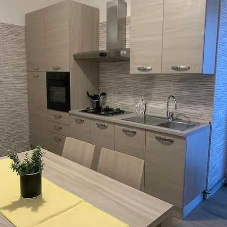 דירה Lario Promenade: Family Friendly In קומו